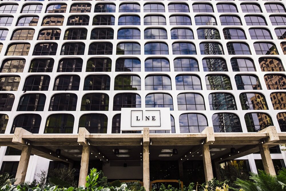 Фото The Line Austin