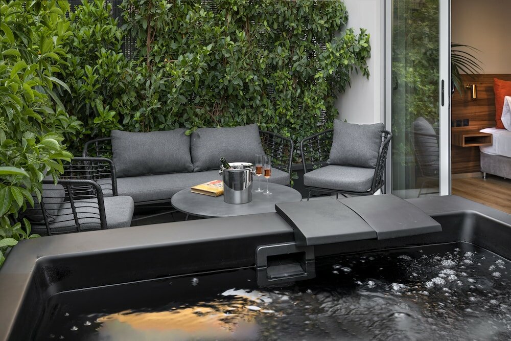 Фото The Newel Acropolis