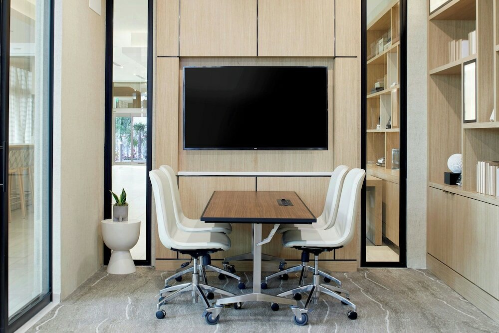 Фото Ac Hotel by Marriott Fort Lauderdale Beach