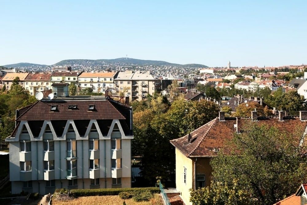 Фото Hotel Bara Budapest