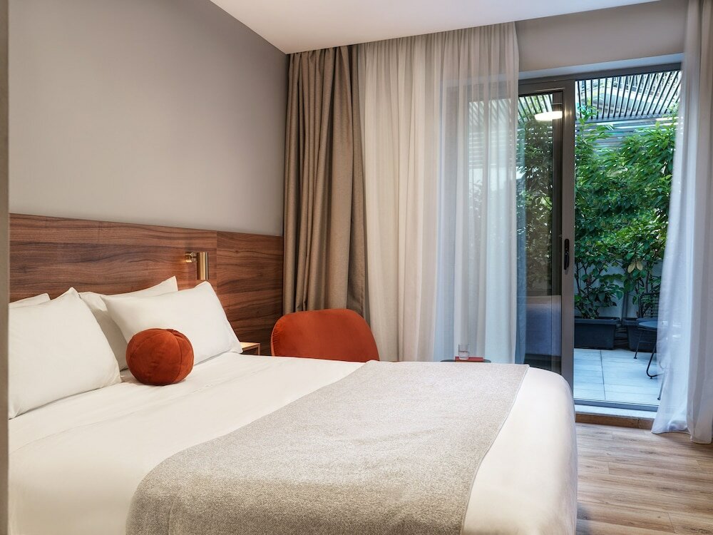 Фото The Newel Acropolis