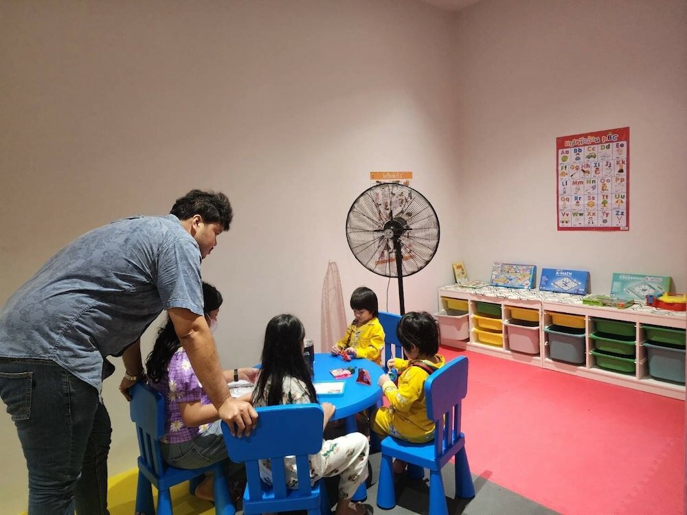 Фото Isanook Hua Hin Resort & Suites