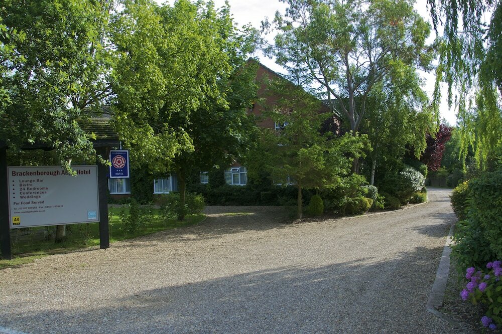Фото The Brackenborough Hotel