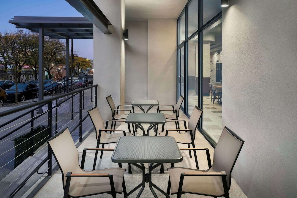 Фото DoubleTree by Hilton Long Island City New York