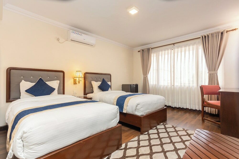 Фото Kathmandu Business Hotel