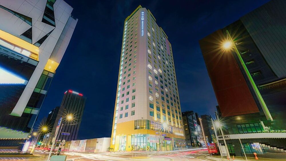 Фото отеля 1