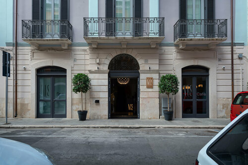 Гостиница Vis Urban Suites & SPA в Бари