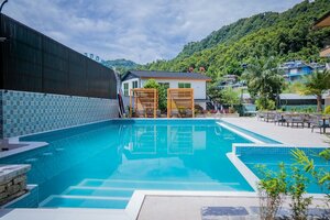 Гостиница Majestic Lakefront Hotel & Suites