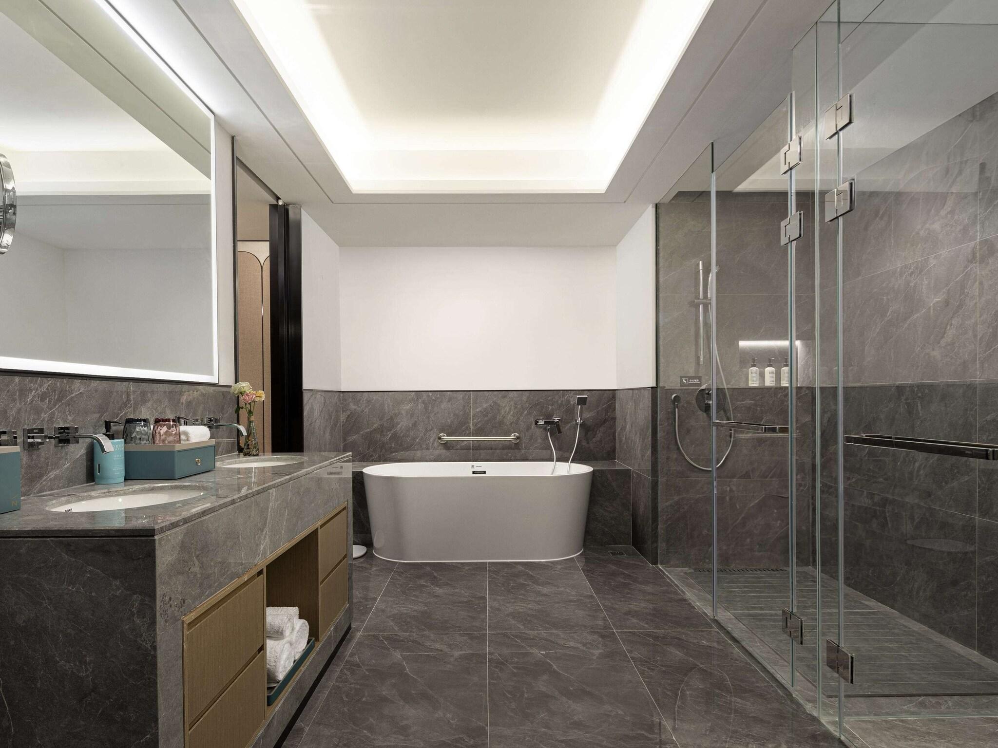 Фото Novotel Yancheng Exhibition Center