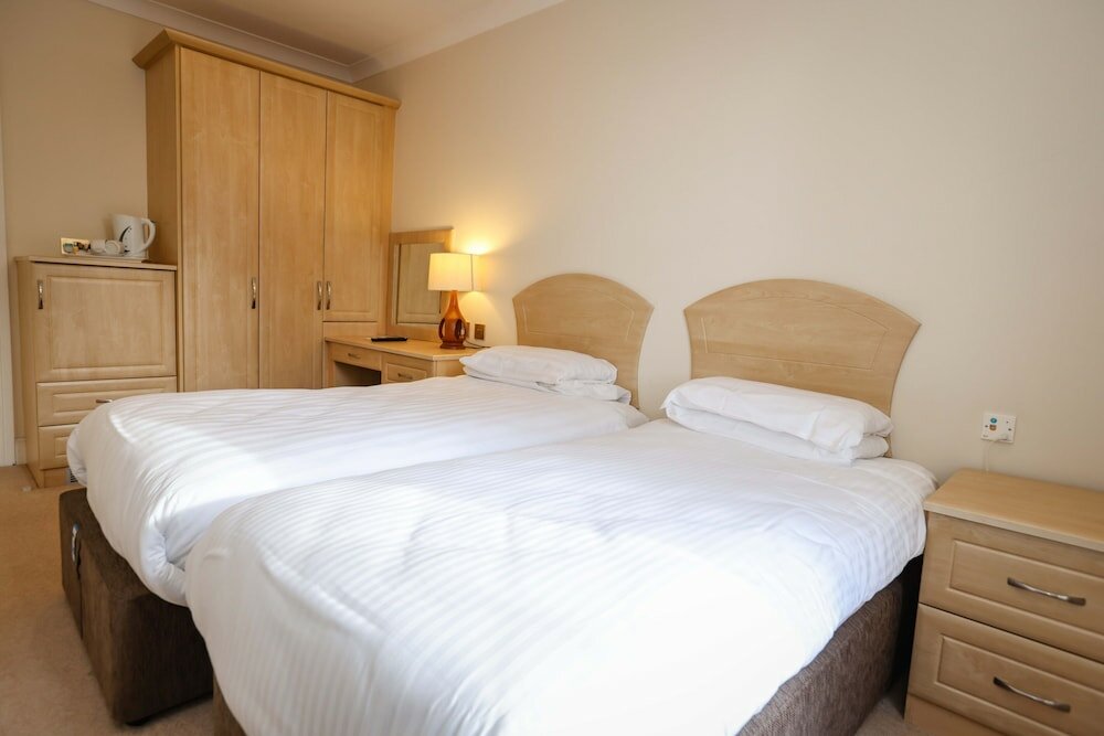 Фото The Grove Hotel