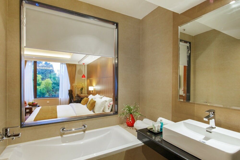 Фото Hotel Thrive A Tropical Courtyard