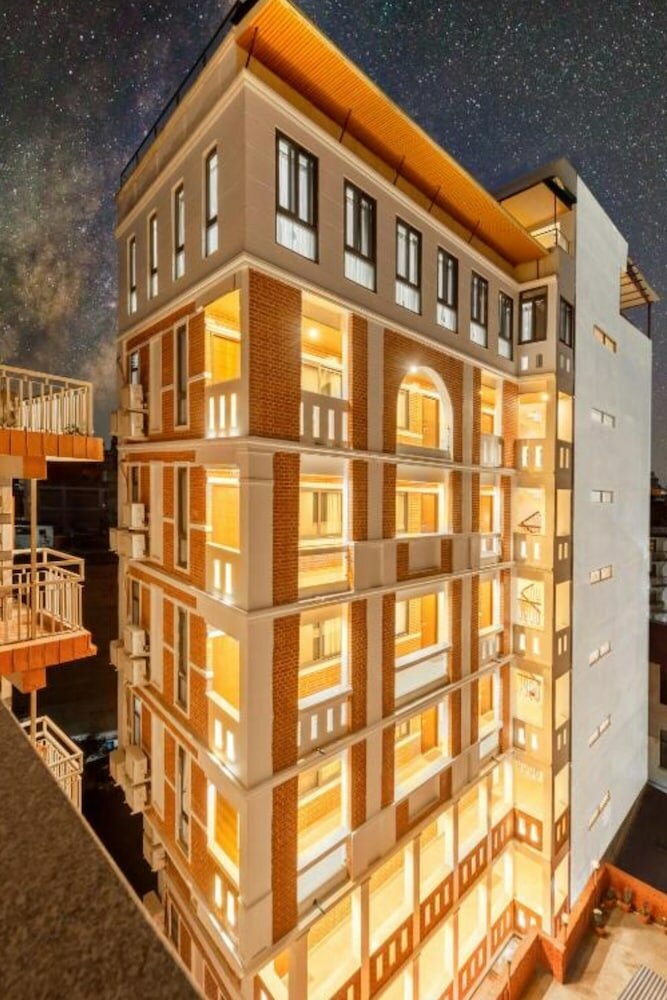 Фото отеля 1