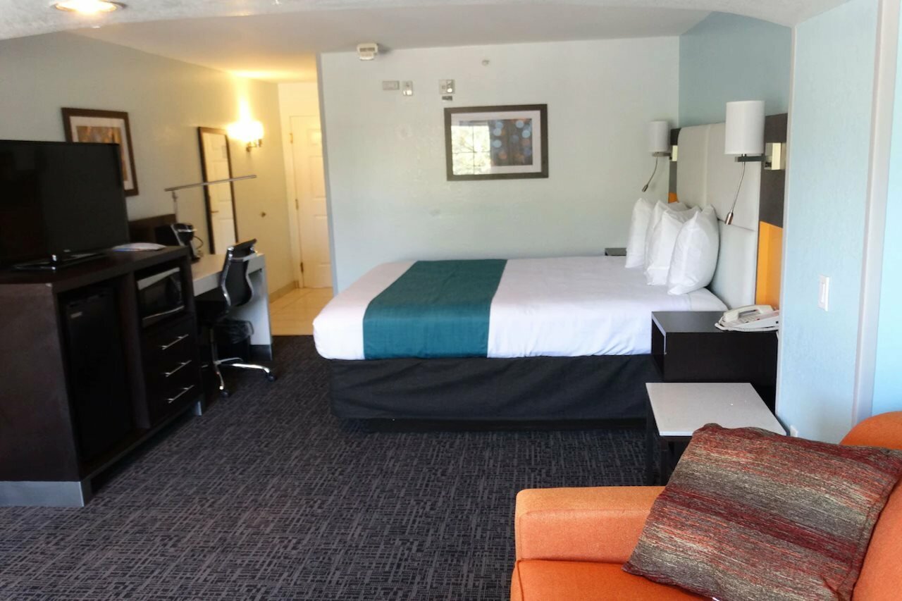 Фото Best Western Plus Kissimmee-Lake Buena Vista South Inn & Suites
