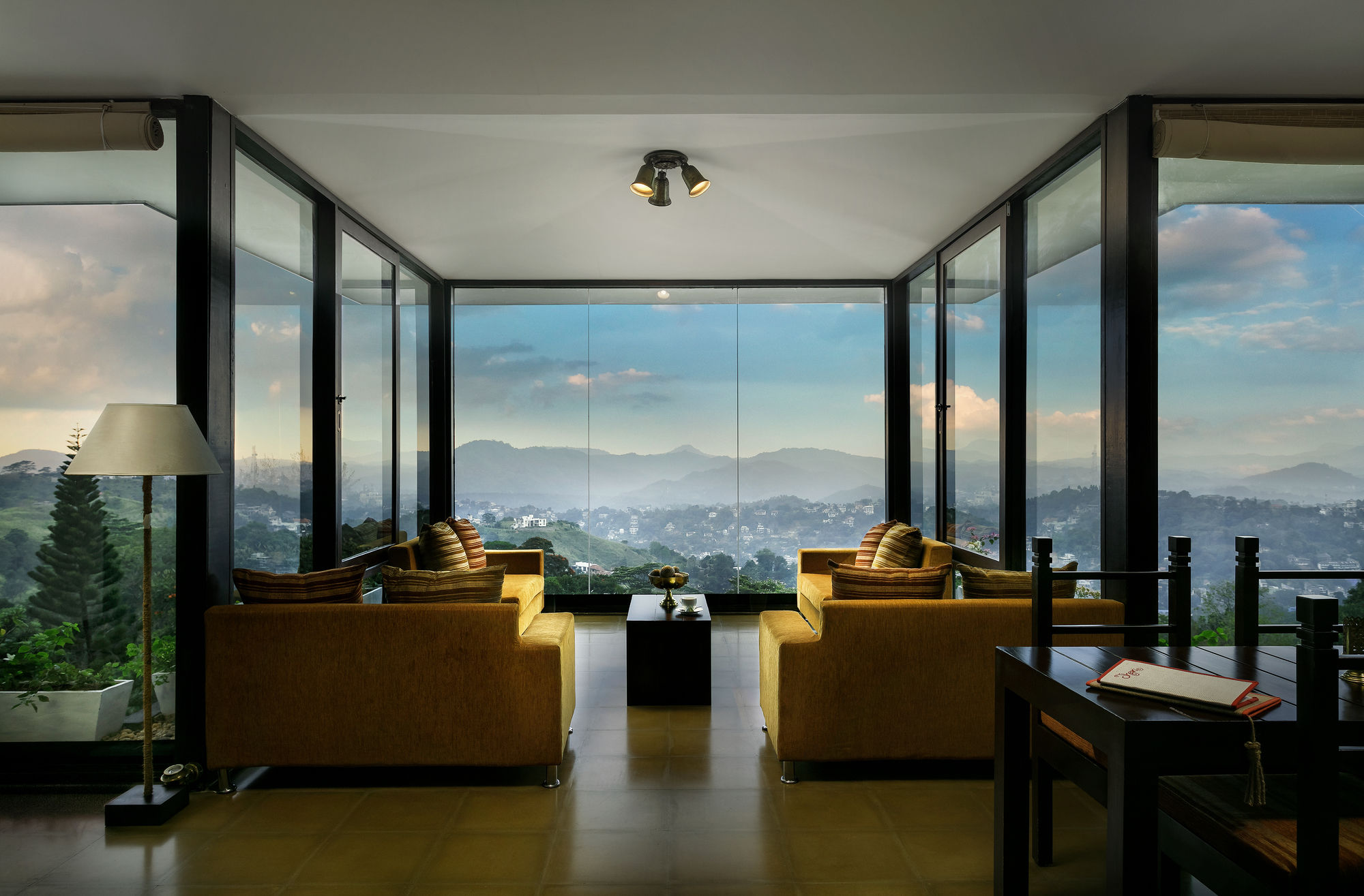 Фото Theva Residency
