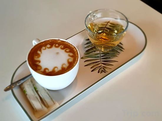 Фото Maneerote Hotel Surin