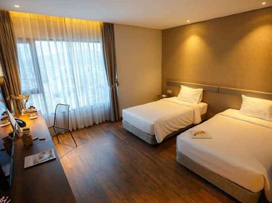 Фото Em Oi Hotel