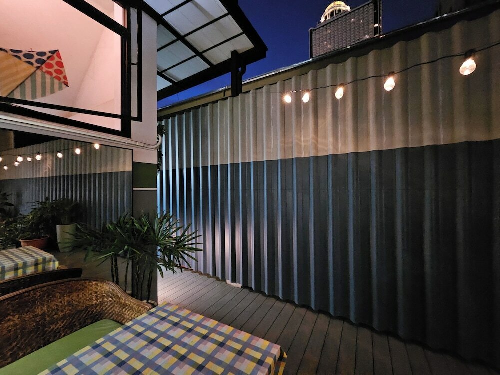 Фото Sathorn Terrace Apartment