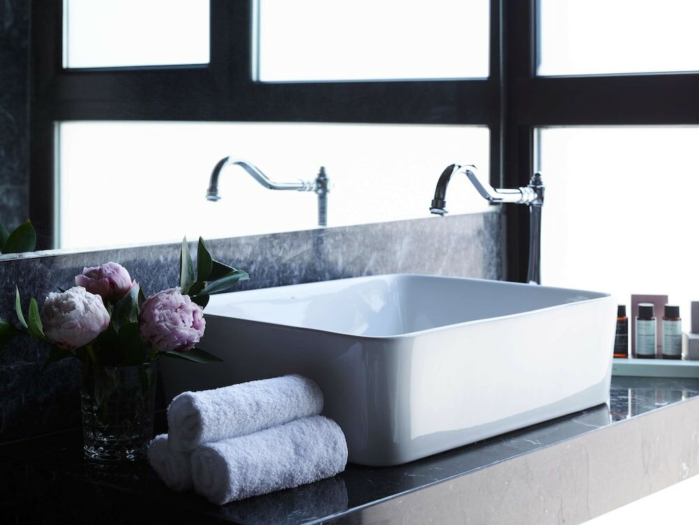 Фото Brown Acropol