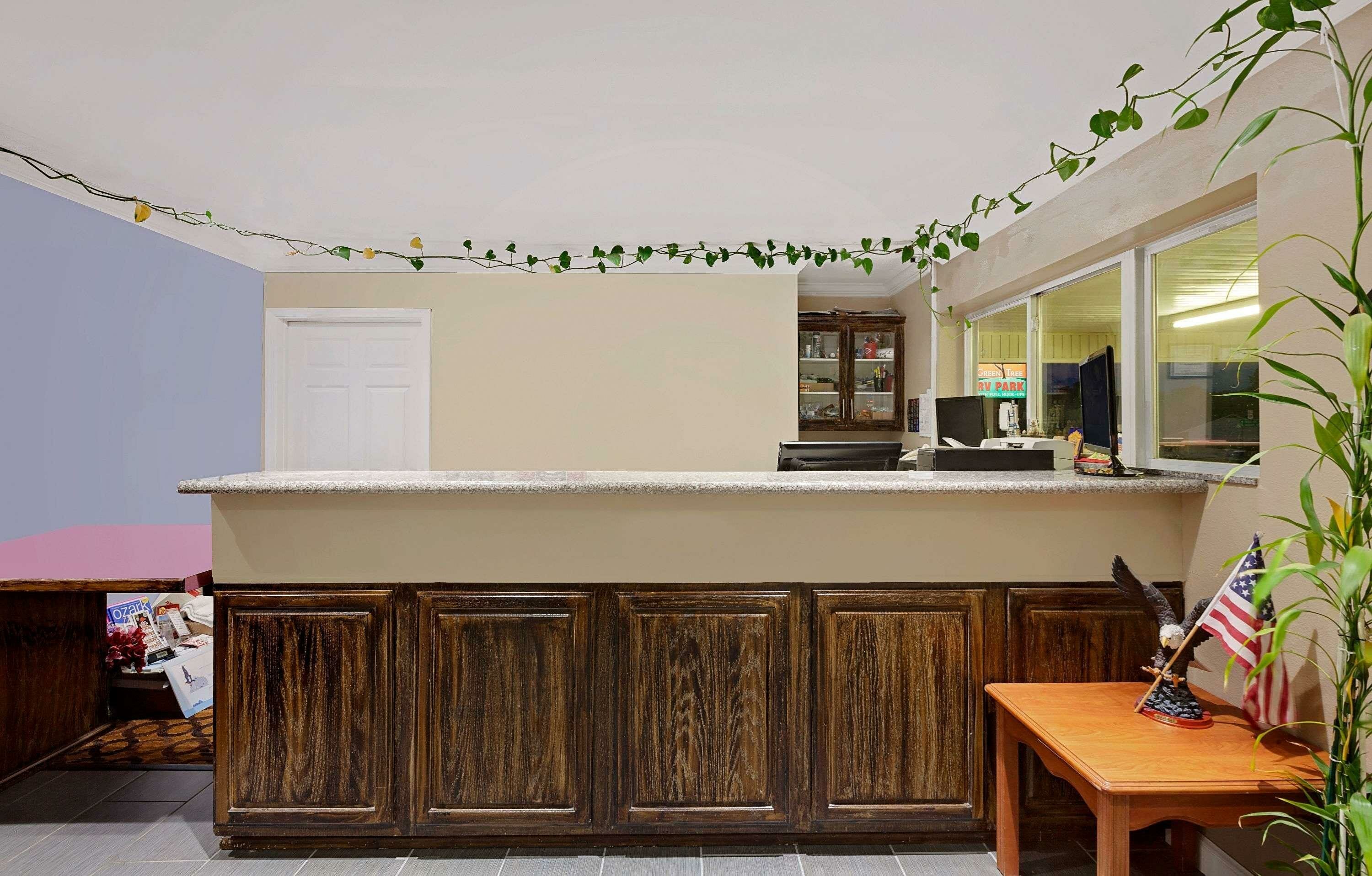 Фото Super 8 by Wyndham Siloam Springs