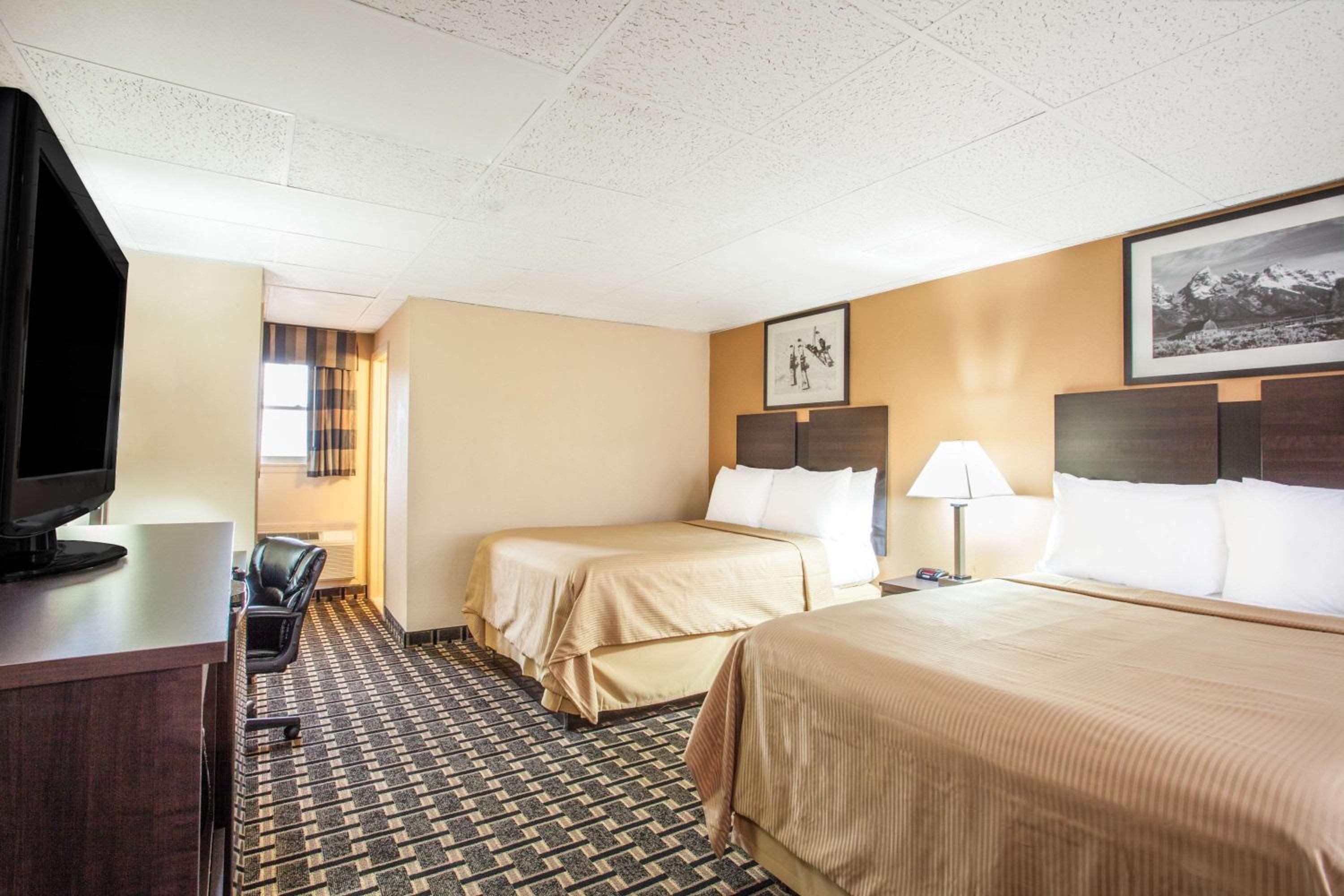 Фото Travelodge by Wyndham South Burlington