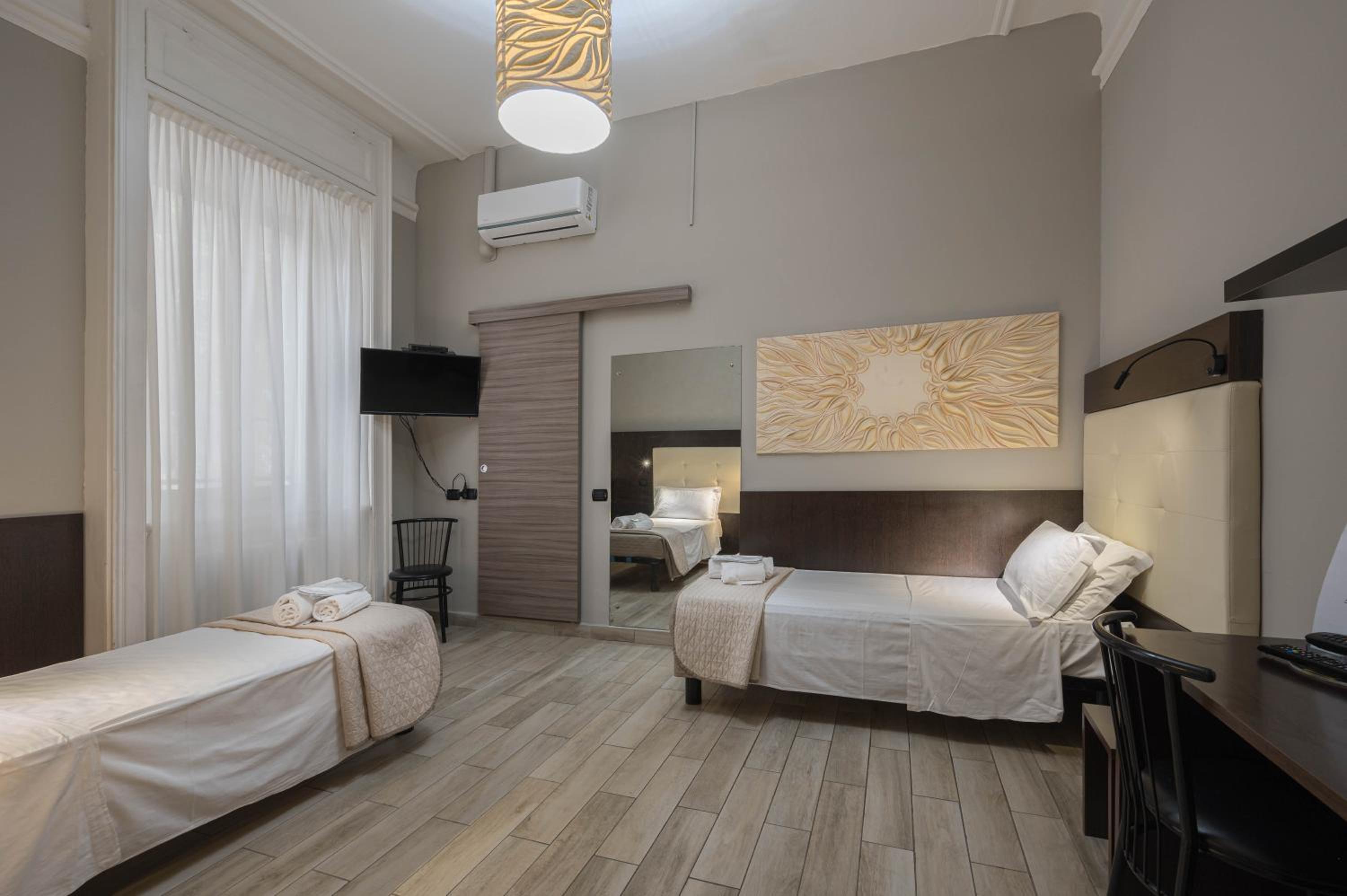 Фото Hotel Bogart