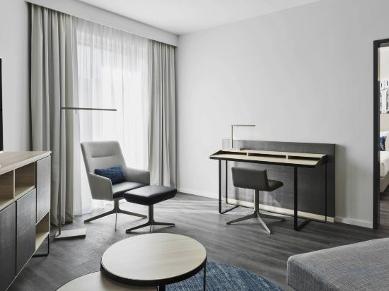 Фото Courtyard by Marriott Hamburg City