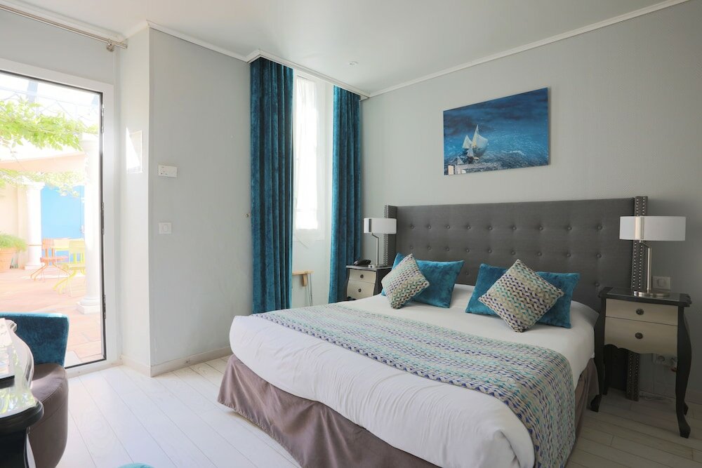 Фото Hotel de la Fontaine