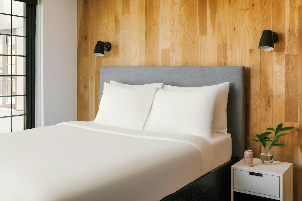 Фото Gowanus Inn and Yard