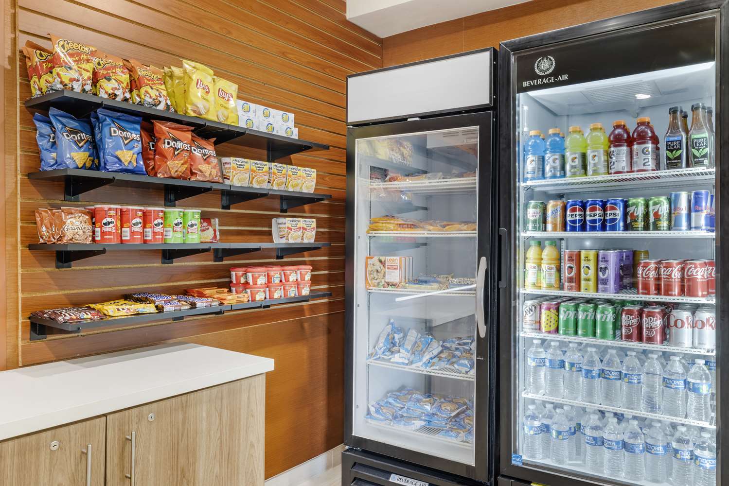 Фото Best Western Carlsbad by the Sea