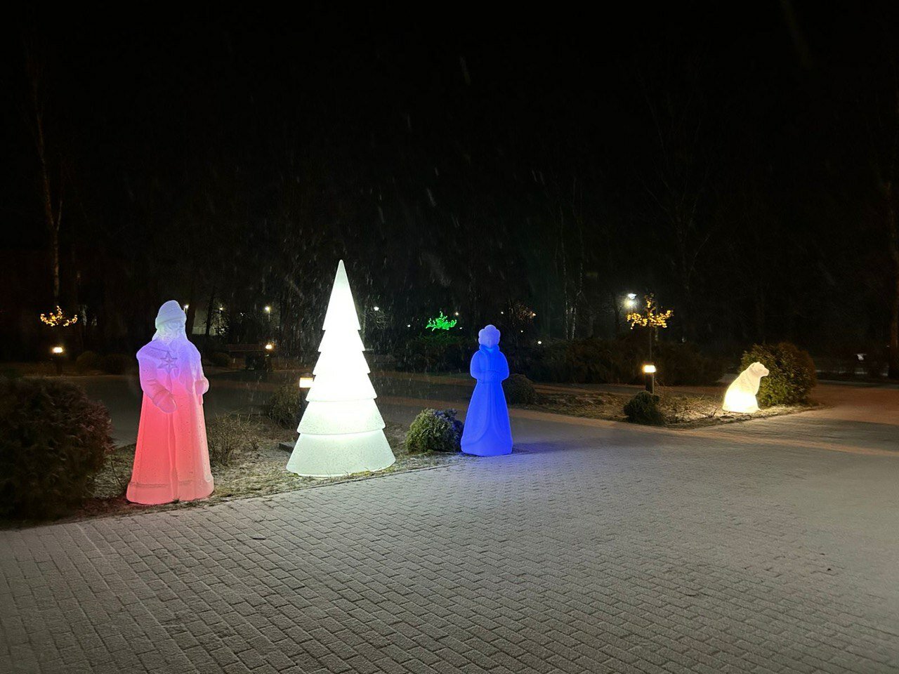 Фото Искра