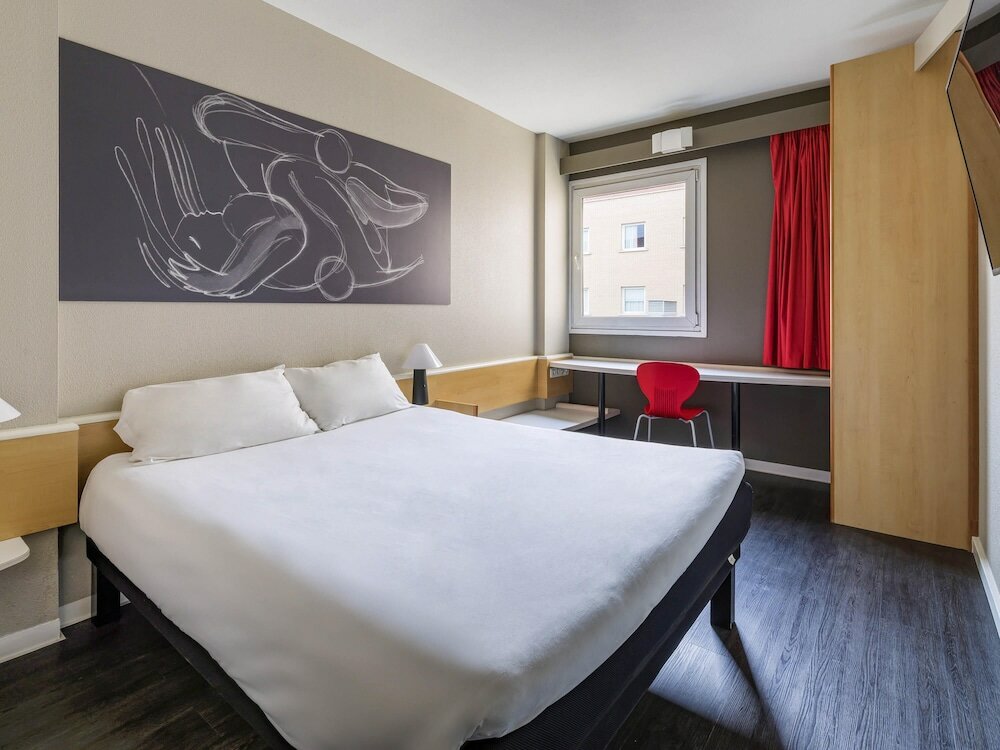 Фото Hotel ibis Madrid Getafe