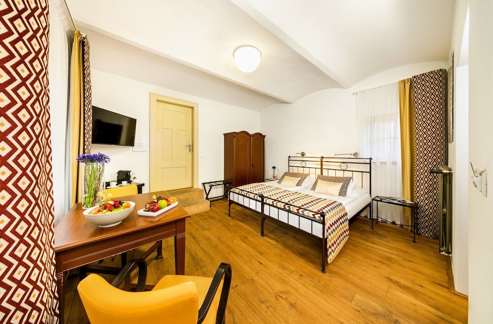 Фото Bellevue Hotel Karlov