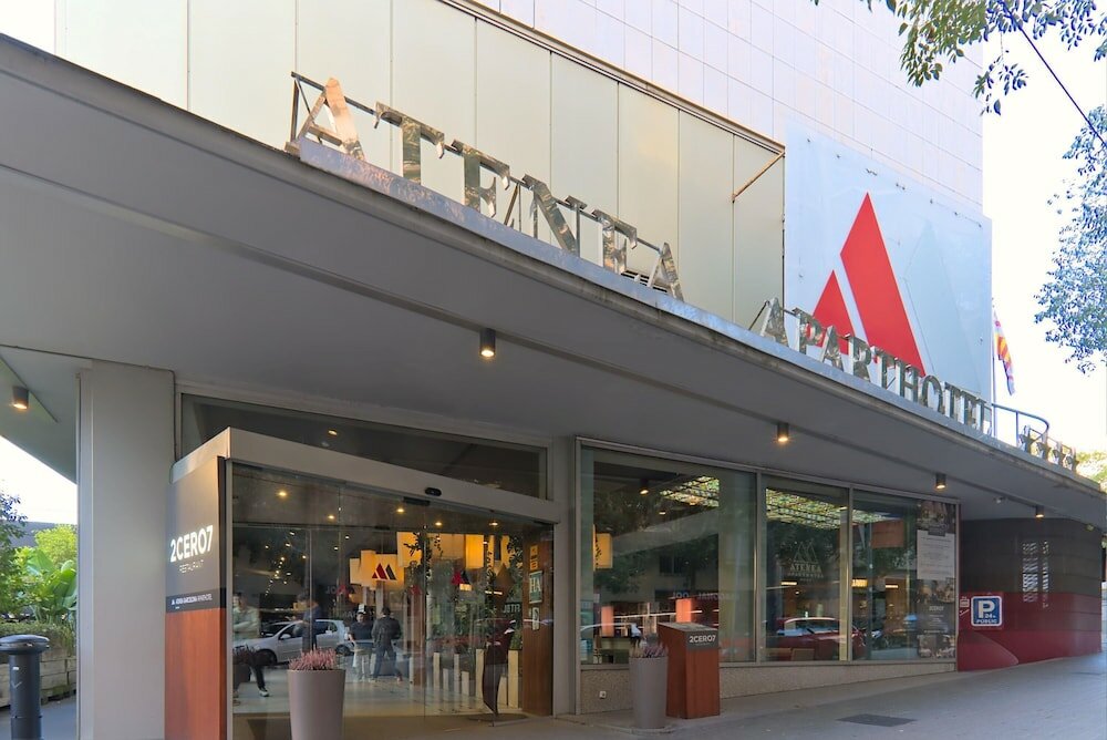Фото Aparthotel Atenea Barcelona