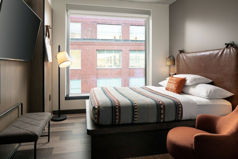 Фото Moxy Louisville Downtown