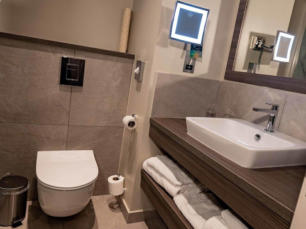 Фото Mercure Milton Keynes