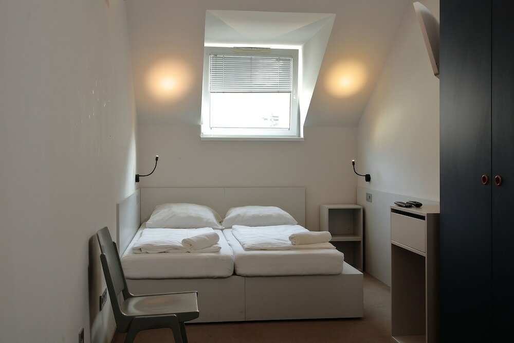 Фото Maverick Urban Lodge