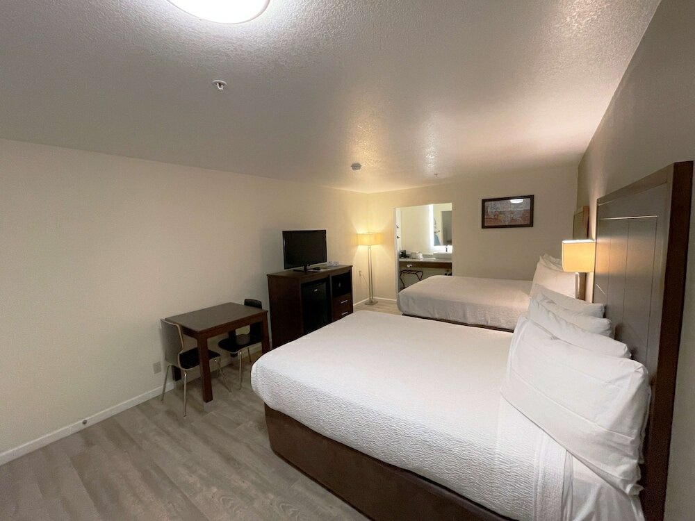 Фото SureStay Hotel by Best Western Williams