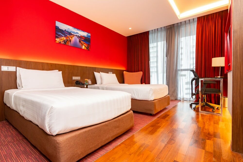 Фото Galleria 10 Hotel Bangkok by Compass Hospitality