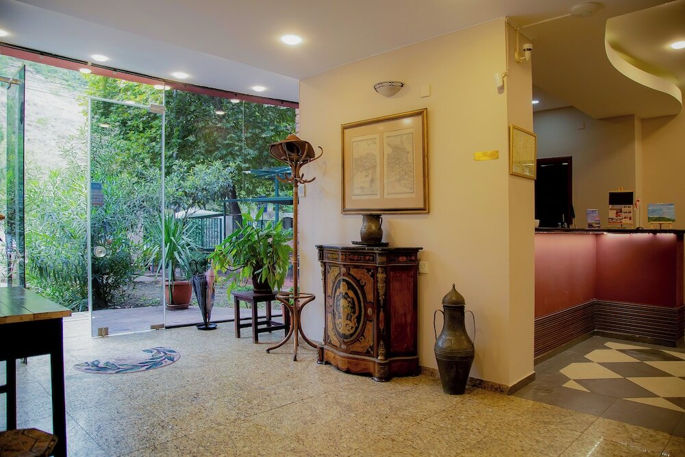 Фото Andza Tbilisi Hotel