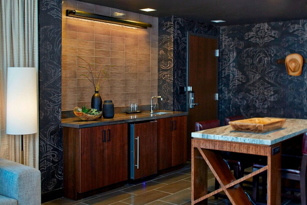 Фото Renaissance Dallas at Plano Legacy West Hotel
