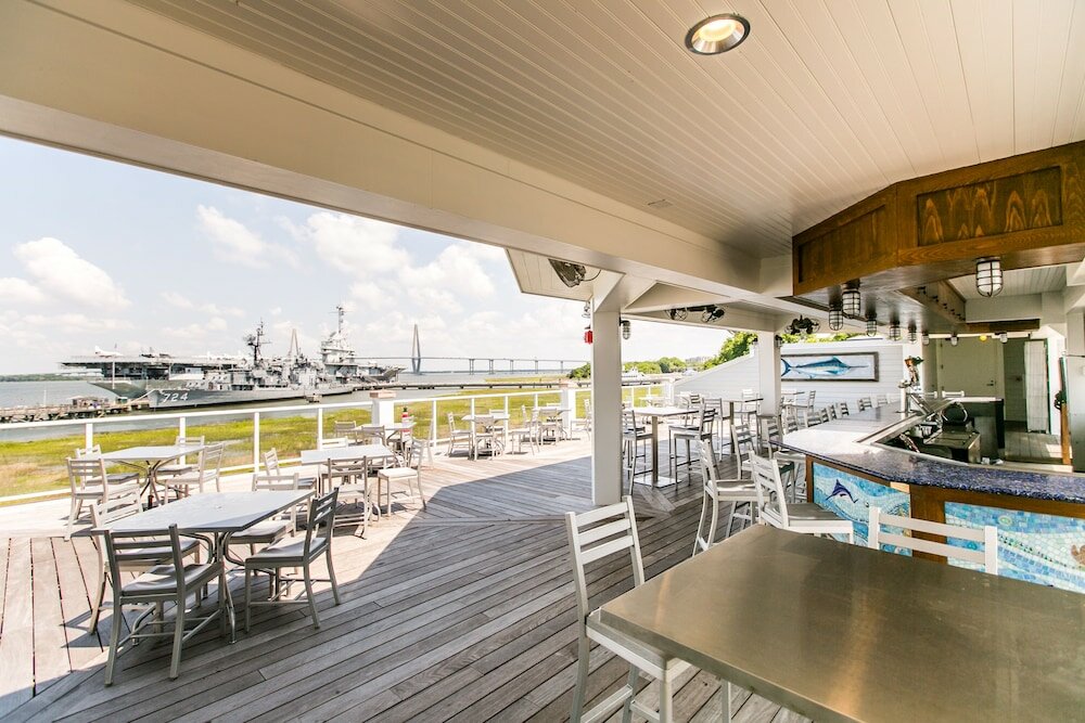 Фото The Beach Club at Charleston Harbor Resort and Marina
