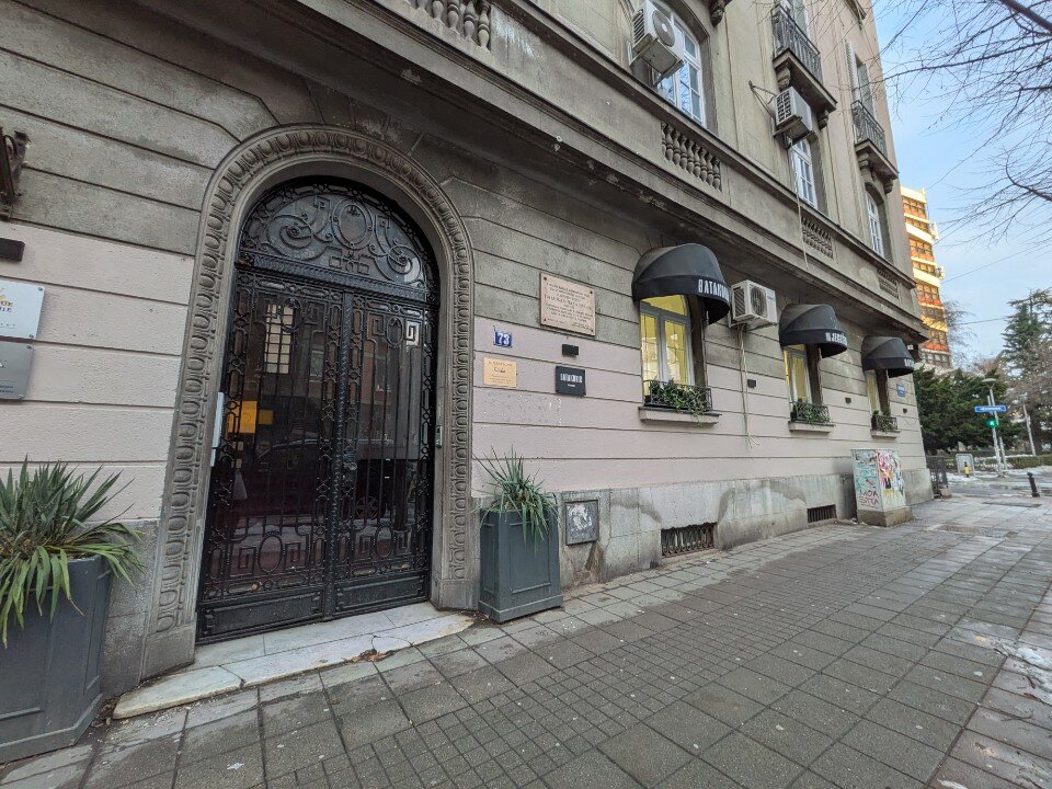 Salon 73