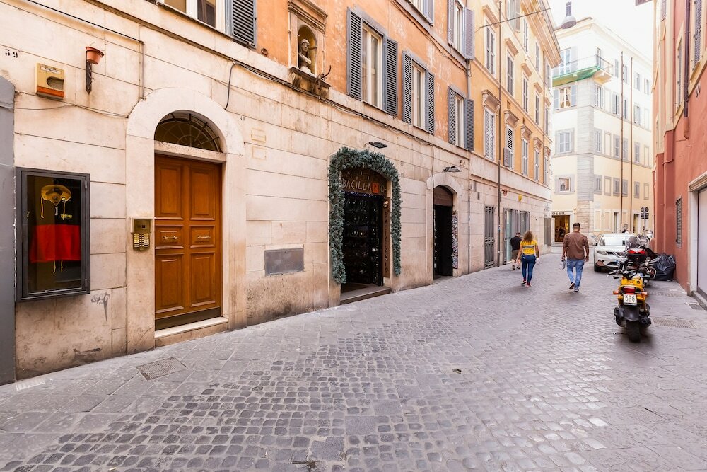 Фото Historical Apartment near Spanish Steps