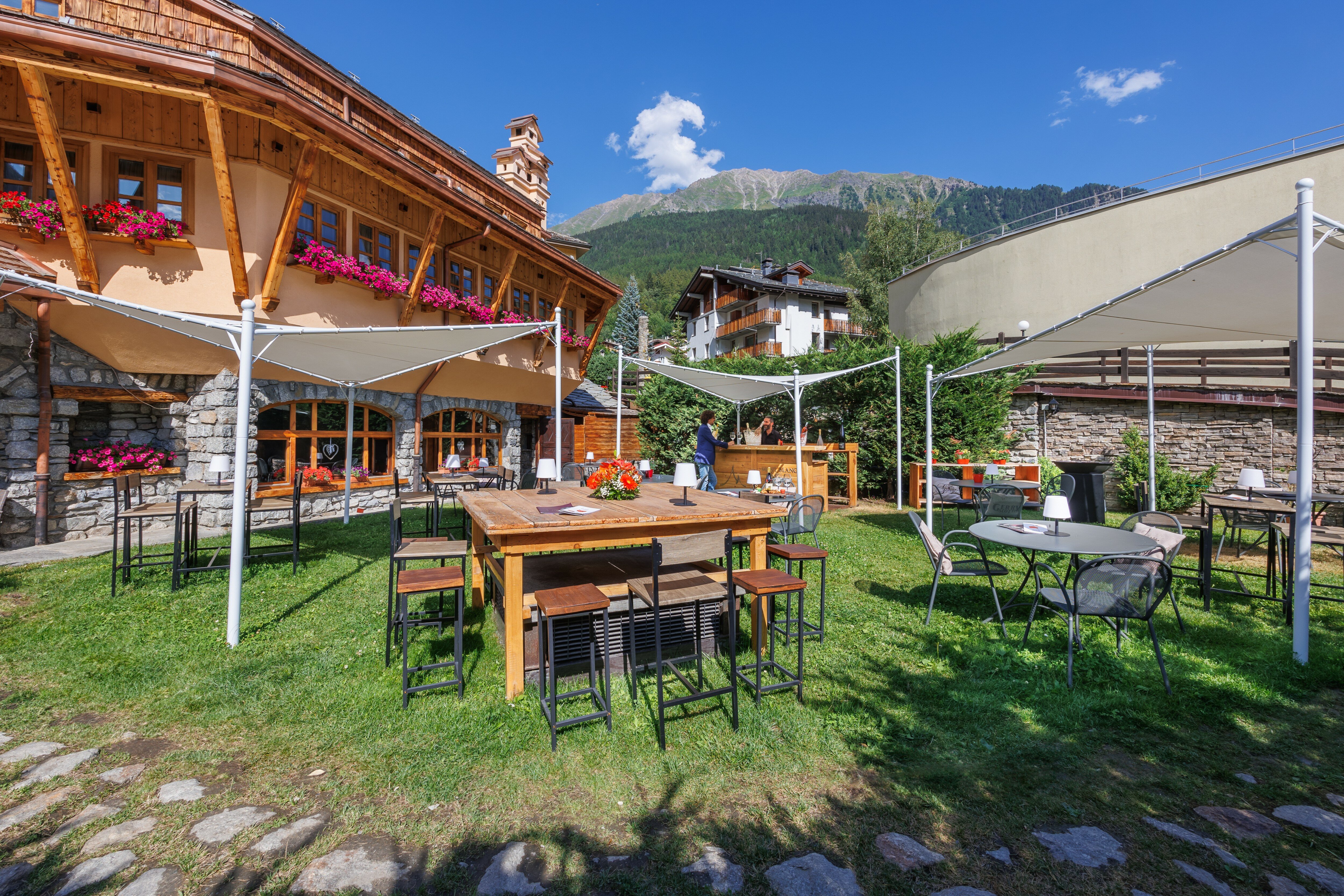 Фото iH Hotels Courmayeur Mont Blanc Resort