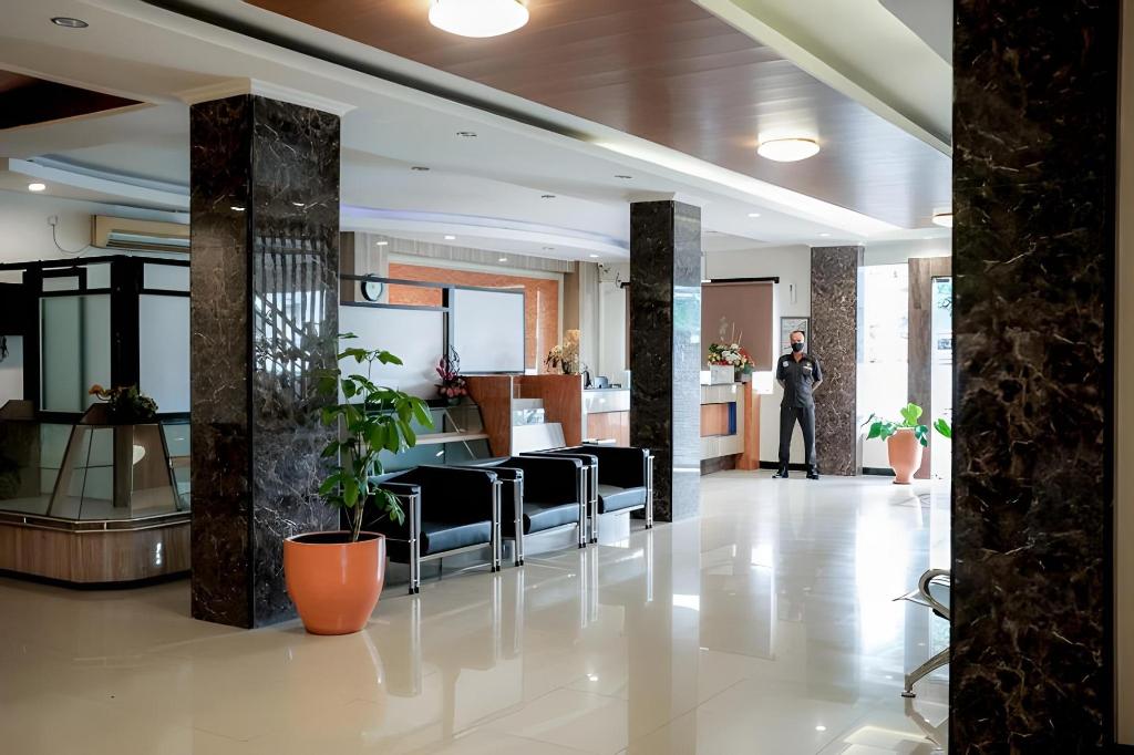 Фото Oyo 147 Hotel Winer