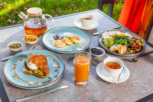 Внешний вид отеля Akjola Hotel в Бишкеке, фото 5