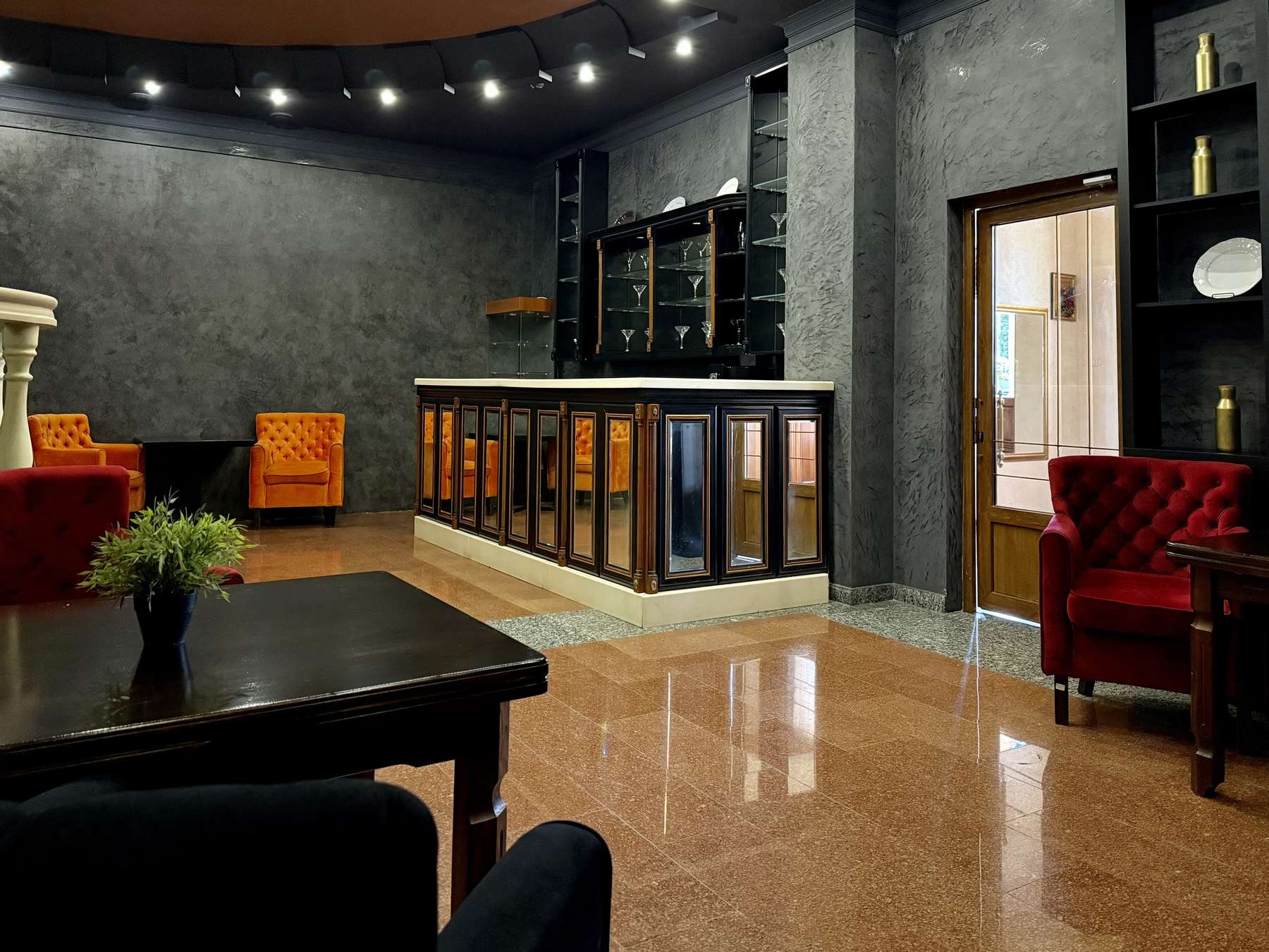 Фото Bridge от Травел Хотелс Антураж