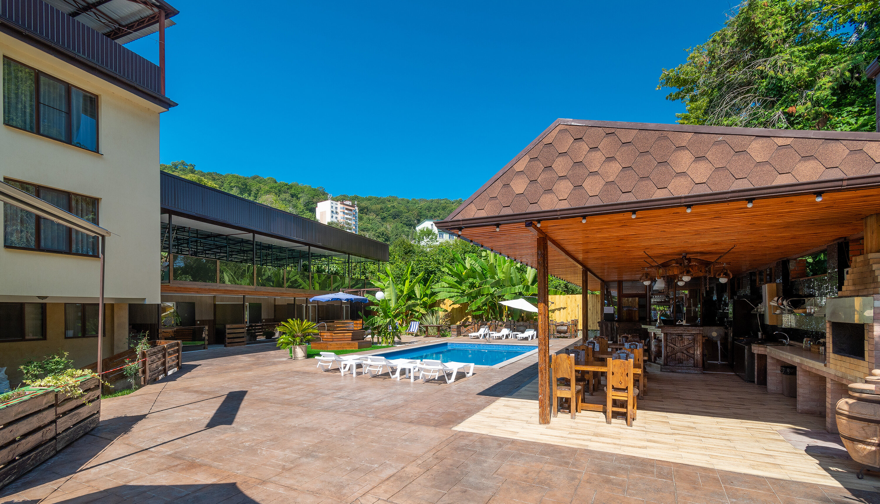 Фото отеля 1