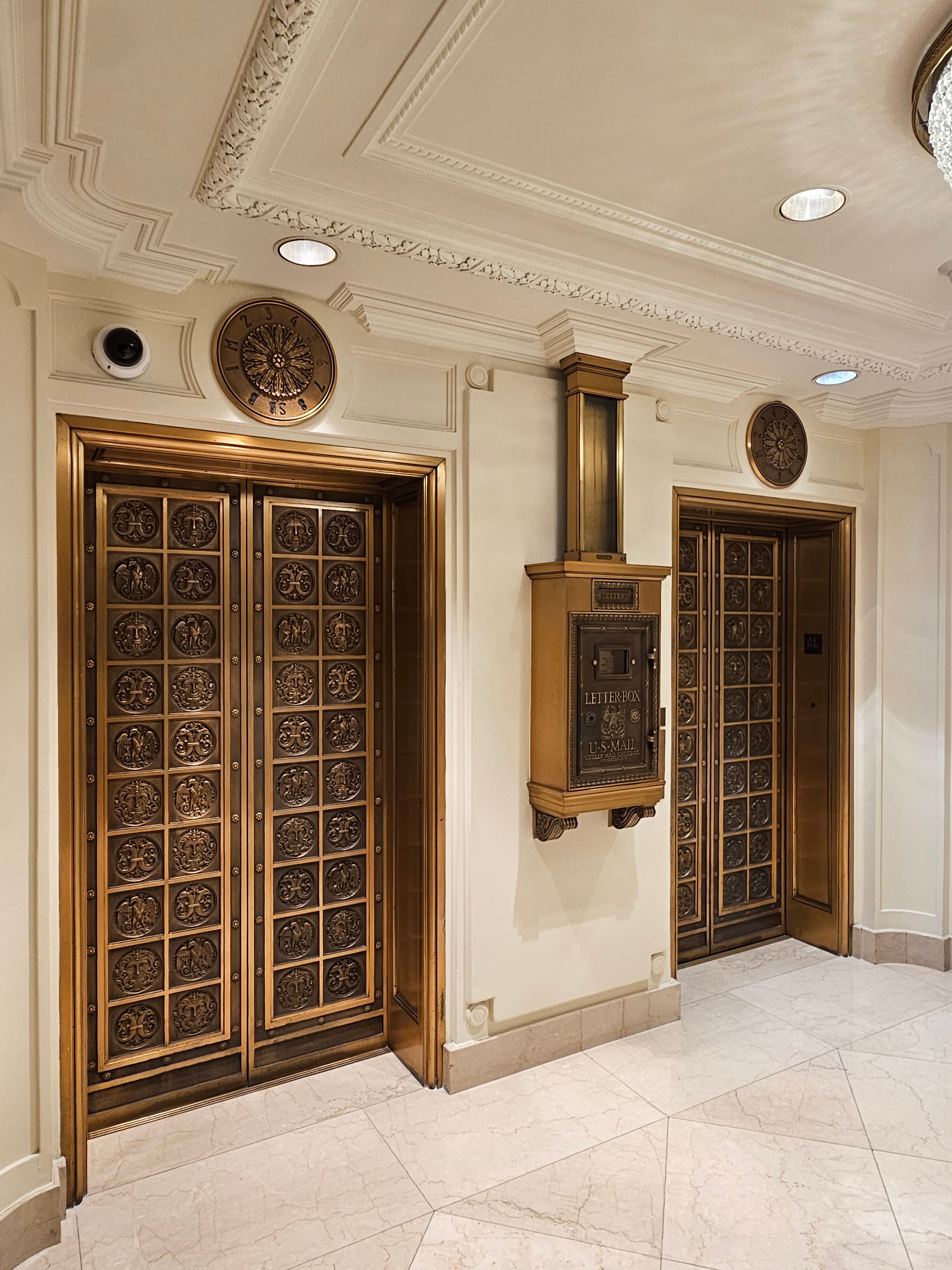 Фото Beverly Wilshire, A Four Seasons Hotel