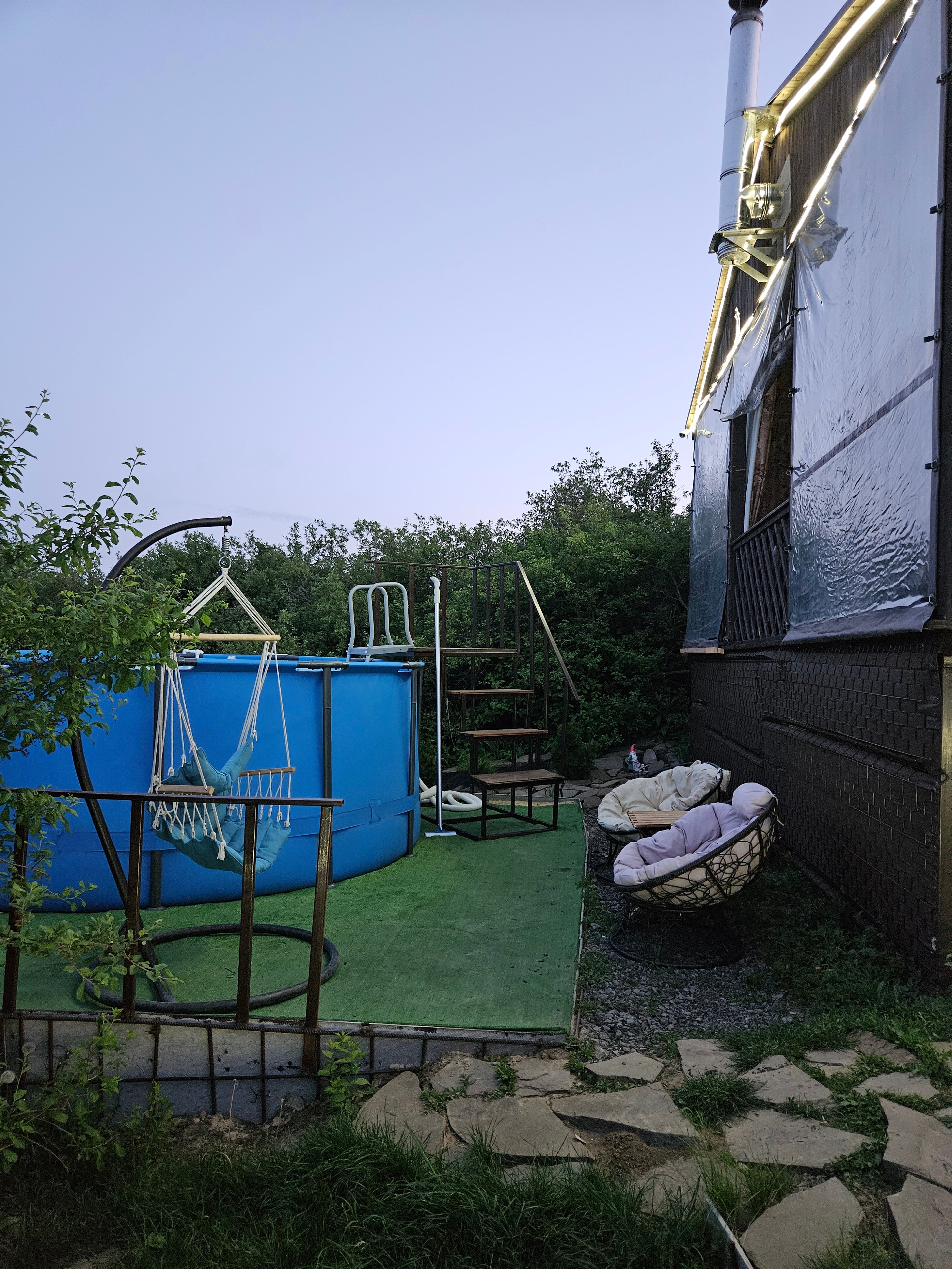 Фото Домик в терновнике